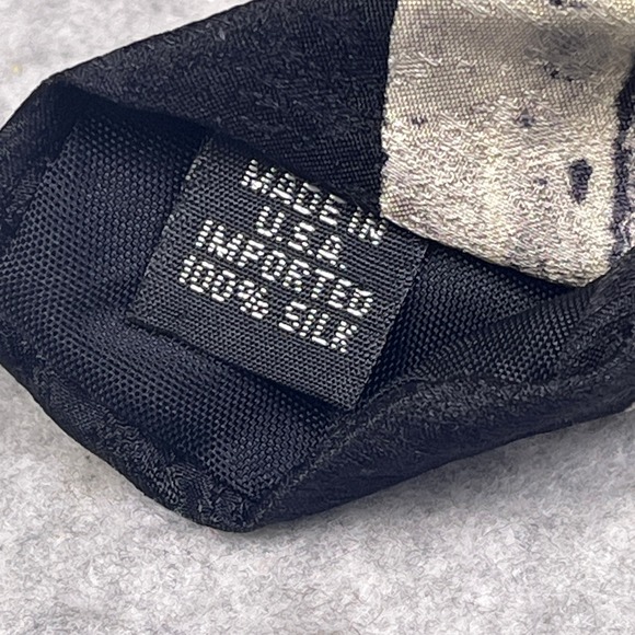 Vintage Jessica Holm Tie The Sentry Dog 1998 Endangered Species Silk Necktie USA - Picture 4 of 6